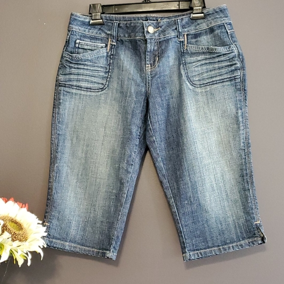 American Eagle Jeans Shorts. Sz. 8
